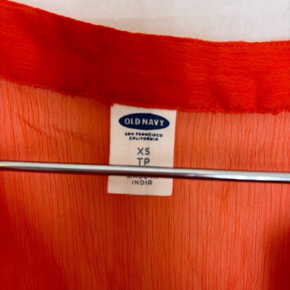 5/$25 Old Navy sheer Blouse XS - Picture 3 of 3